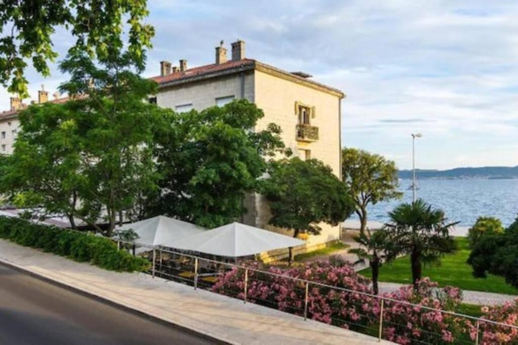 Sea Organ Apartment