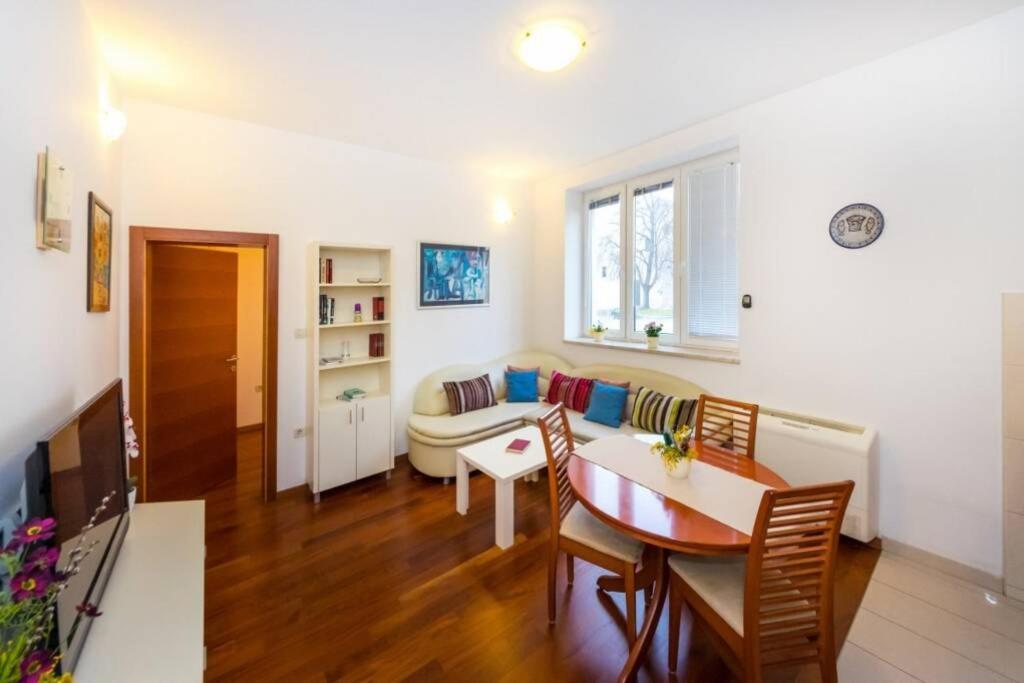Sea Organ Apartment
